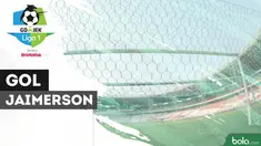 Jaimerson Da Silva membawa Persija Jakarta unggul sementara atas Borneo FC.