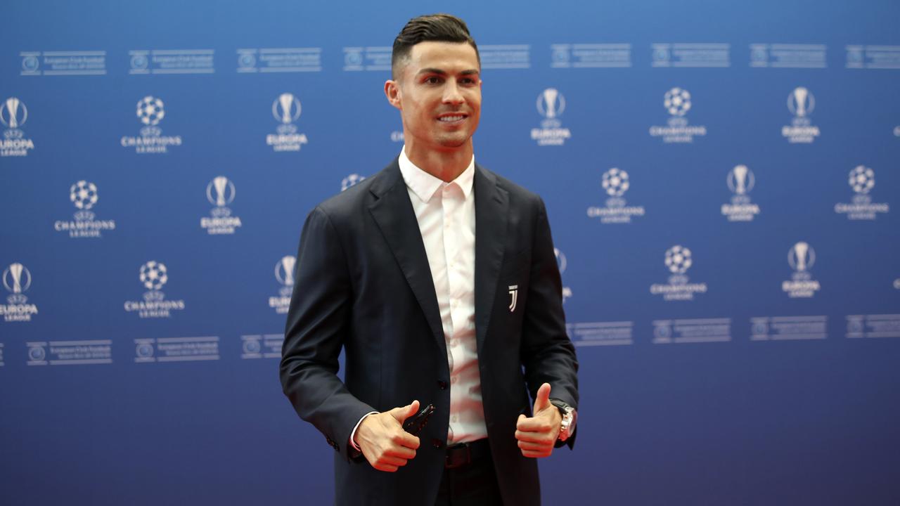 Adu Gaya Ronaldo dan Messi di Acara Pemain Terbaik Eropa