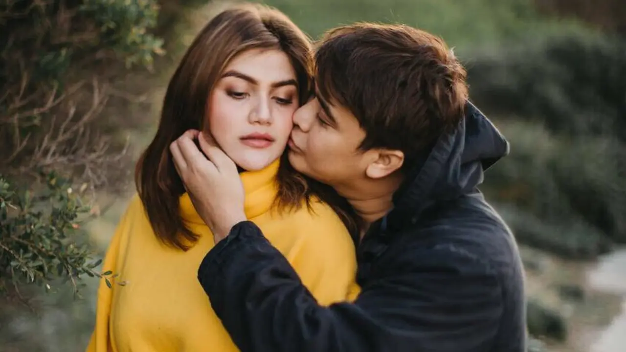 [Bintang] Billy Syahputra dan Hilda Vitra