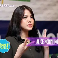 Berikan yang terbaik untuk anak, Alice Norin ikut kursus pijat bayi.