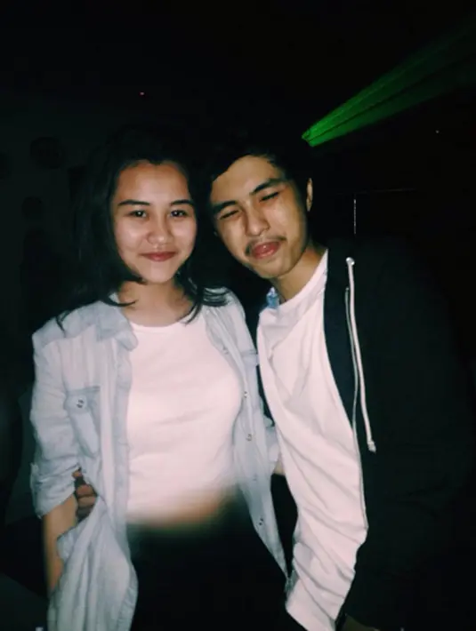 Gadis kelahiran 8 Maret 2001 ini kerap mengunggah foto-foto mesranya dengan Aryo Nur Fajar di akun jejaring instagram miliknya. (viainstagram@aaliyah.massaid/Bintang.com)