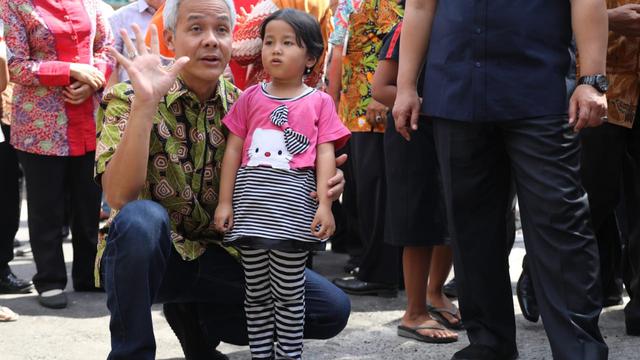 Bocah TK Pemberani Cegat Gubernur Jateng