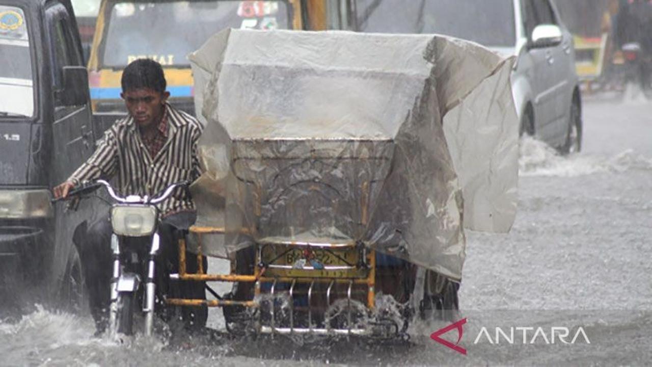 BMKG Ingatkan Potensi Cuaca Ekstrem Sumatera Utara Hingga Akhir November, Waspada Banjir dan Longsor