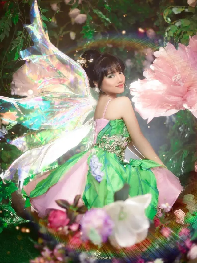 Fuji menjalani pemotretan berkonsep Tinker Bell