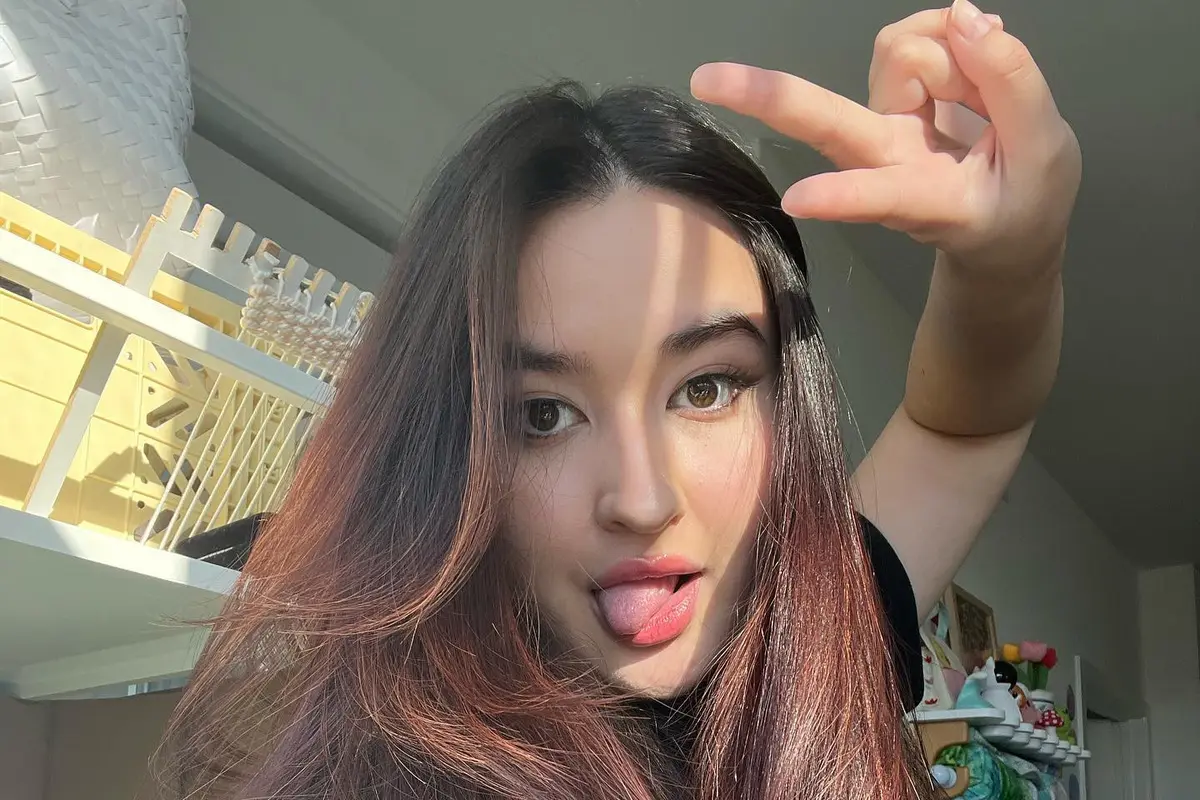 7 Potret Terbaru Stephanie Poetri yang Kini Tengah Menjadi Sorotan