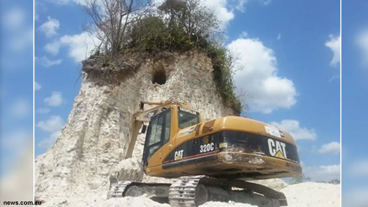 piramida130513b.jpg