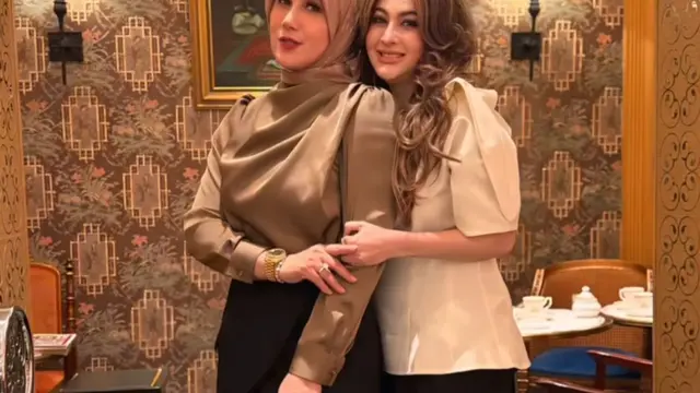 Awet muda Diana Pungky dan Marini Zumarnis. (credit: instagram.com/marinizumarnisreal)