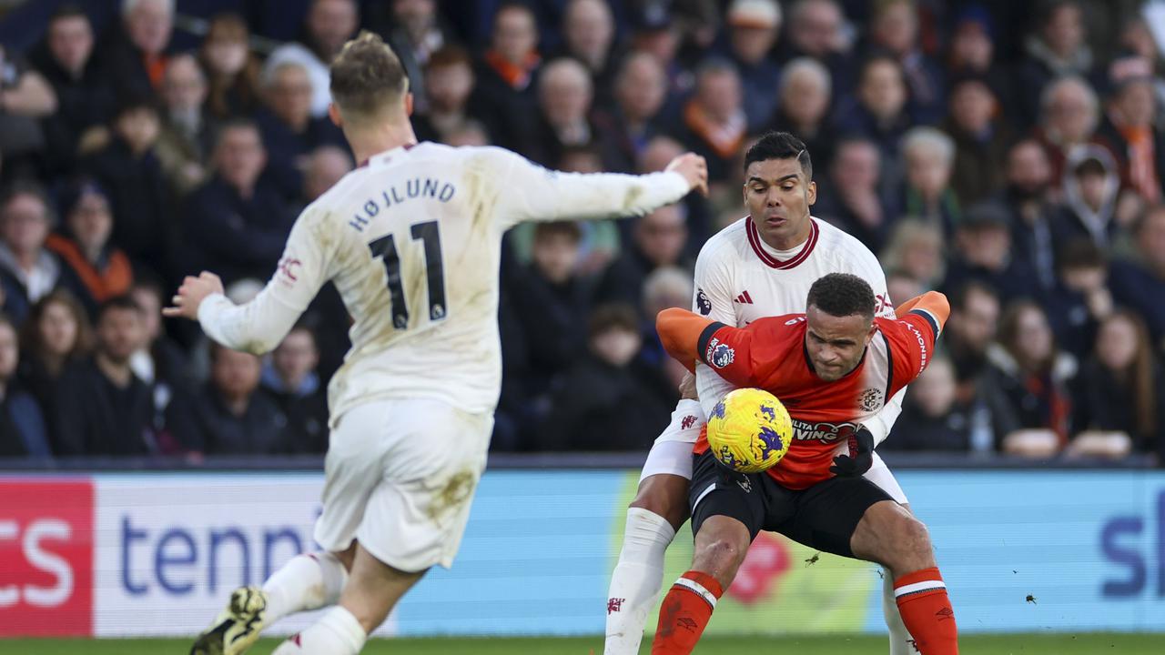 Luton Town vs Manchester United