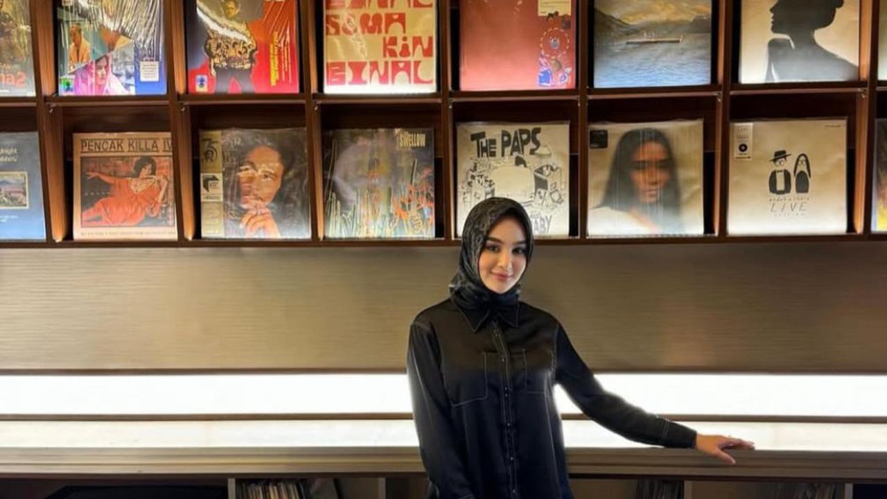 7 Potret Glamor Hana Hanifah, Apakah Ada Hubungan dengan Dugaan Korupsi?