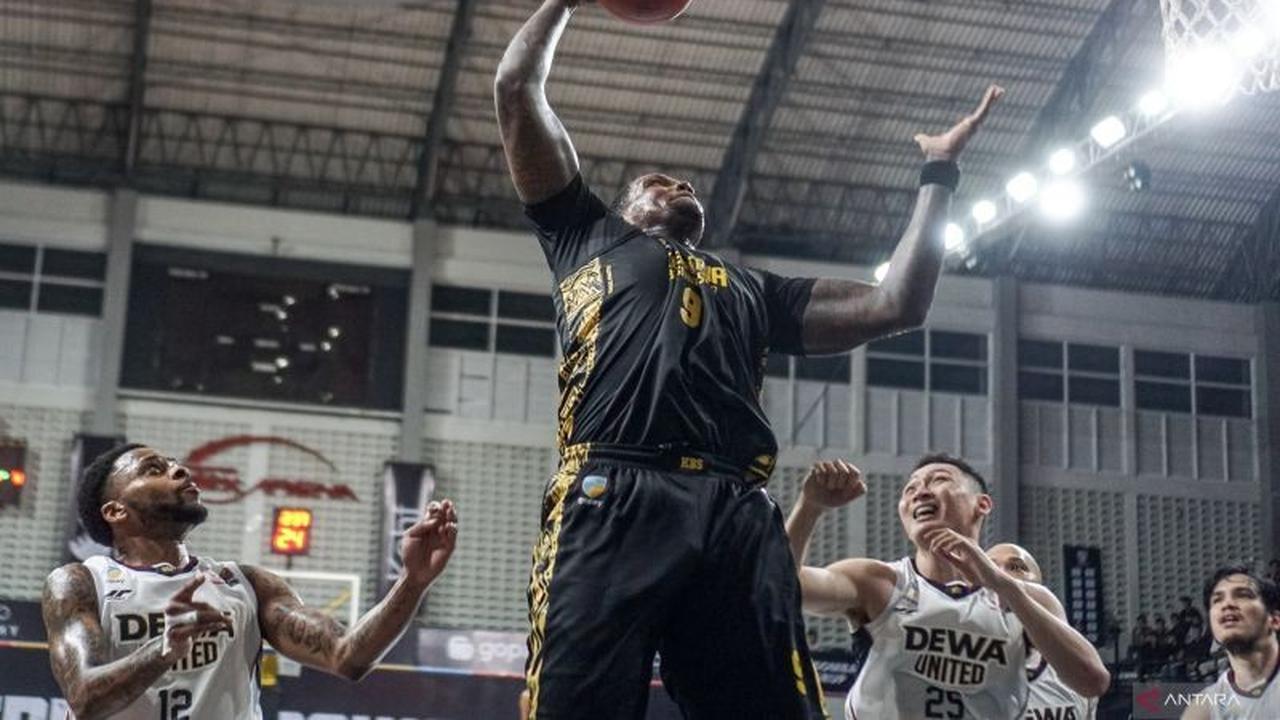 Perombakan Skuad: Kesatria Bengawan Solo Lepas Deon Thompson di Paruh Kedua IBL 2026