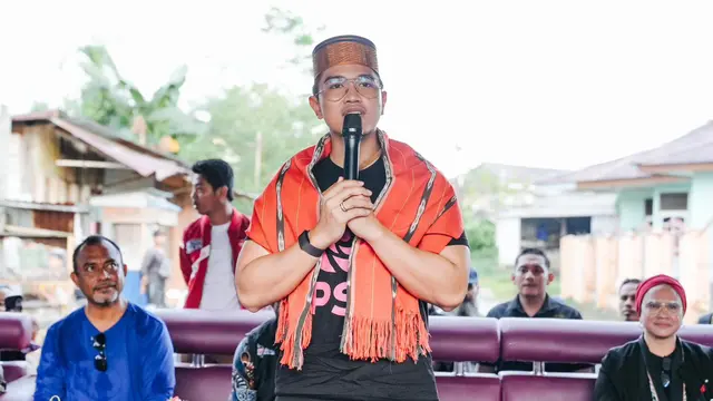 Ketua Umum DPP Partai Solidaritas Indonesia (PSI) Kaesang Pangarep menghadiri kampanye dialogis pasangan calon gubernur dan calon wakil gubernur Papua Barat Daya, Abdul Faris Umlati-Petrus Kasihiw (ARUS) (Istimewa)