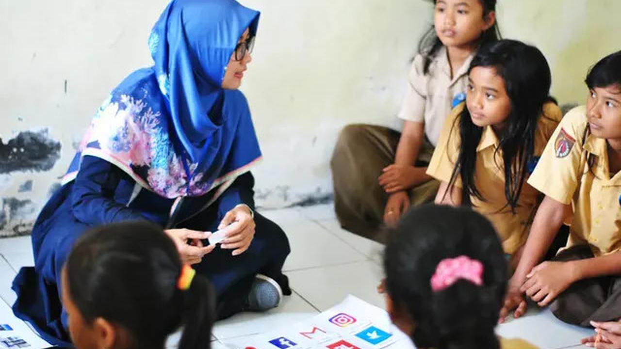 50 Ucapan Selamat HUT PGRI, Cocok untuk Ungkapkan Rasa Sayang dan Terima Kasih pada Guru