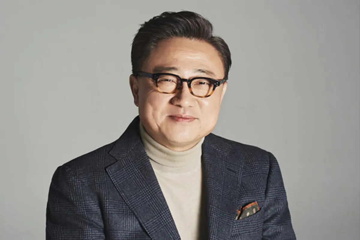 Head of IT & Mobile Communications (IM) Division Samsung DJ Koh