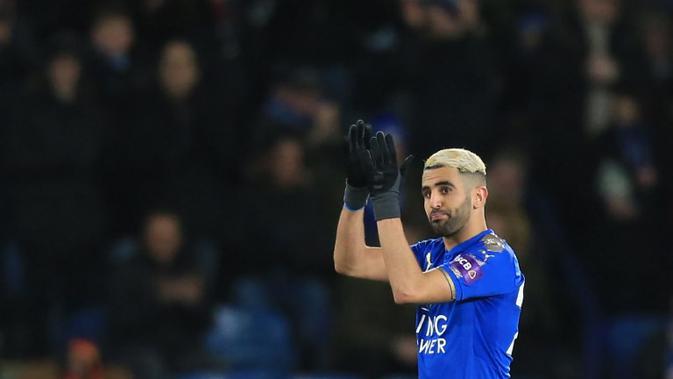 Manchester City berniat melanjutkan perburuan jasa gelandang Leicester City, Riyad Mahrez, pada bursa transfer musim panas 2018. (AFP/Linsdey Parnaby)