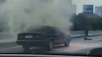 Sedan Volvo Terbakar di Tol JORR. Foto: @jabodetabek.co