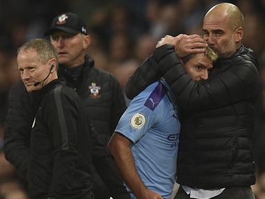 Pep Guardiola baru saja memecahkan rekor sebagai pelatih tercepat di Liga Inggris yang mengoleksi 500 gol usai kemenangan 7-0 atas Leeds United, 15 Desember 2021. Dengan total 506 gol, tercatat ada 5 pemain yang menjadi lumbung gol di era Pep Guardiola. Siapa saja? (AFP/Oli Scarff)