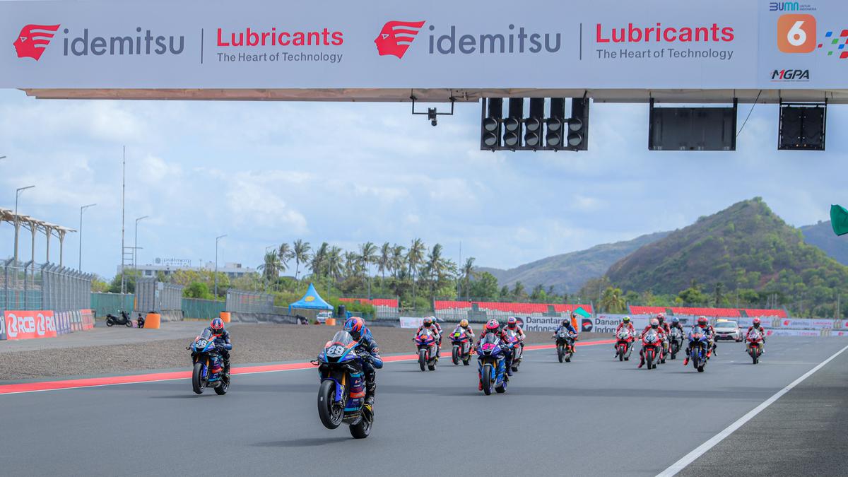 Insiden Terjatuh, 2 Pembalap Yamaha Gagal Curi Poin Maksimal di Race 2 SS600 ARRC Mandalika 2025