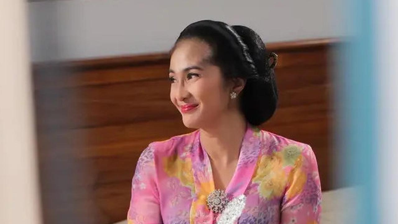 6 Model Sanggul Maudy Koesnaedi yang Bisa Jadi Inspirasi, Tampil Memesona