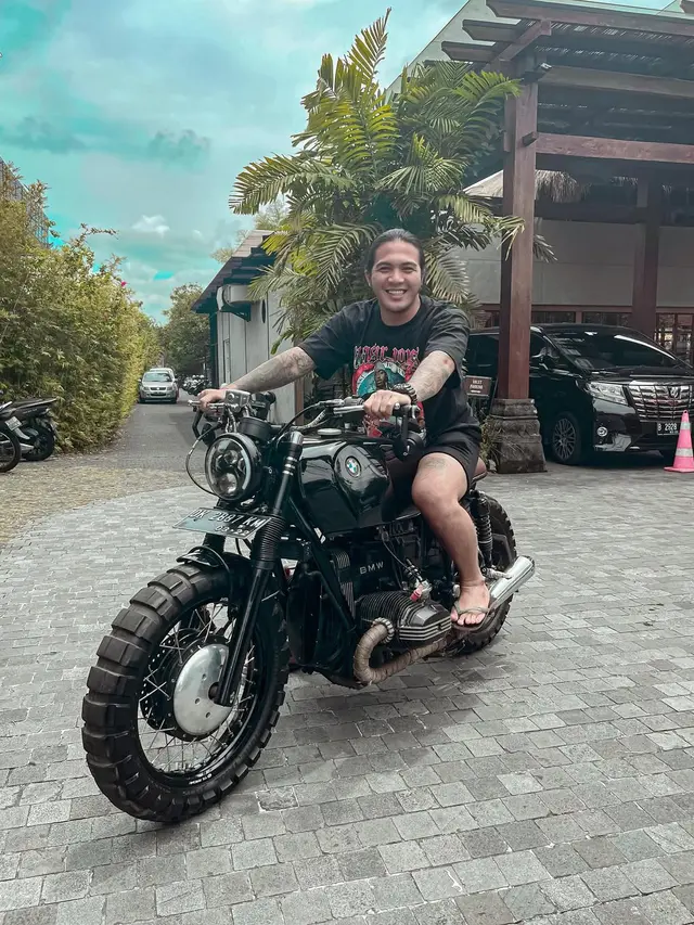 6 Potret Nando Anak Gary Iskak, Ikuti Jejak Sang Ayah di Dunia Akting