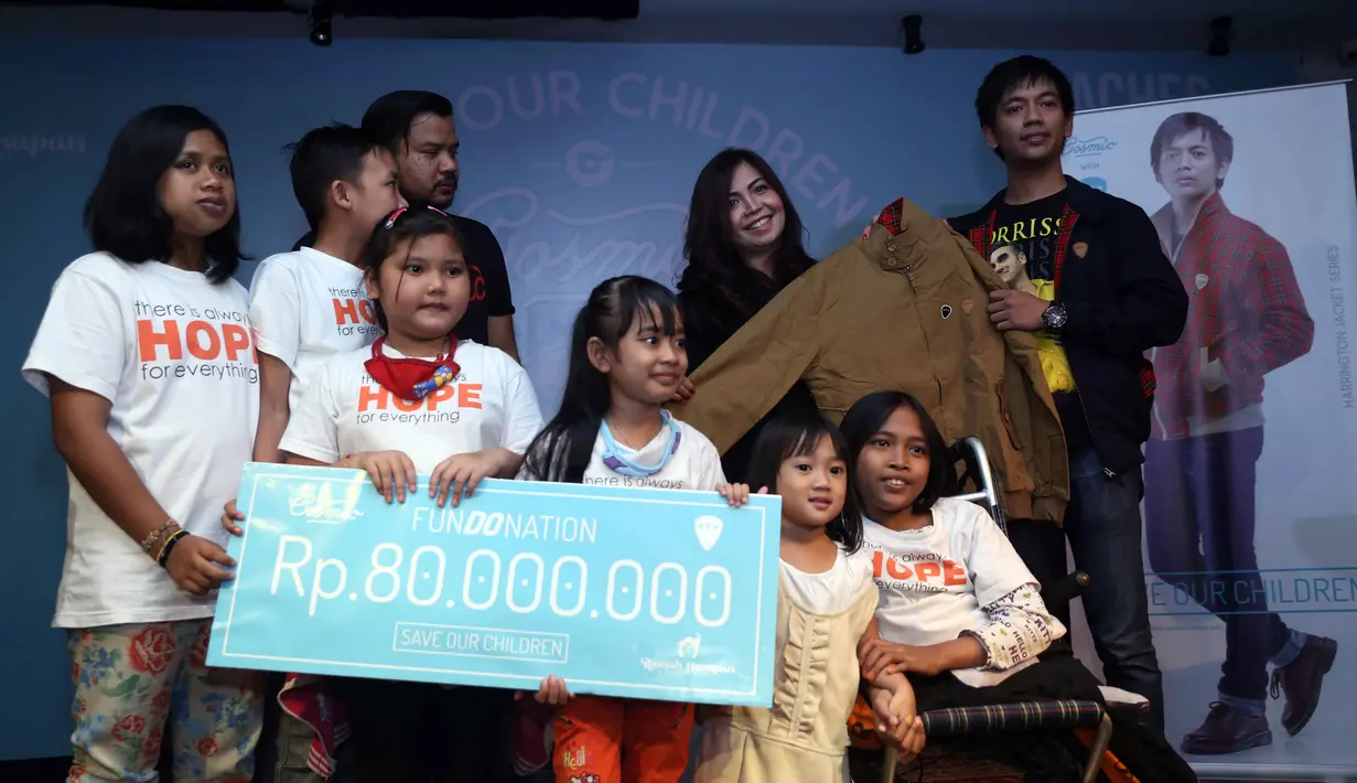 "Dari awal kita membentuk band, kita berharap punya manfaat bagi banyak orang. Tuhan kasih rejeki, lagu ‘Jangan Menyerah’ menjadi penyemangat, kehadiran kita memberikan apa yang kita bisa semoga menjadi obat," kata Rian.(Nurwahyunan/Bintang.com)