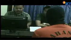 Tersangka yang merupakan residivis kasus begal ini ditangkap berkat informasi dari seorang remaja yang pernah menjadi pelanggan pil sapi.