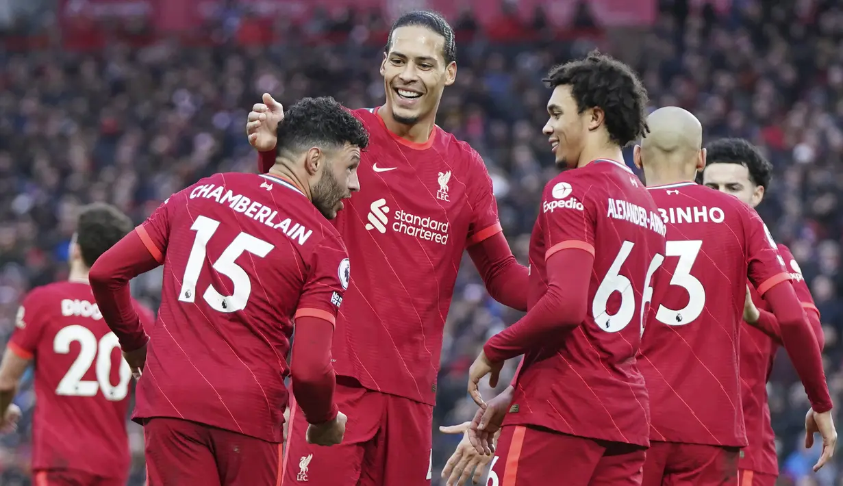 Hasil ini membuat The Reds mengoleksi 45 poin dari 21 laga dan bertengger di posisi dua klasemen sementara Liga Inggris 2021/2022 menggeser Chelsea. (AP Photo/Jon Super)