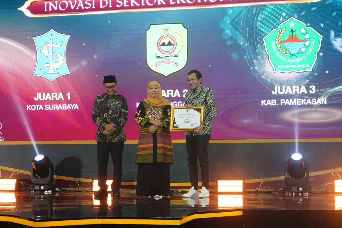 Pemkab Trenggalek Sabet 2 Penghargaan dalam Gebyar Ekonomi Syariah FESyar Jawa 2025