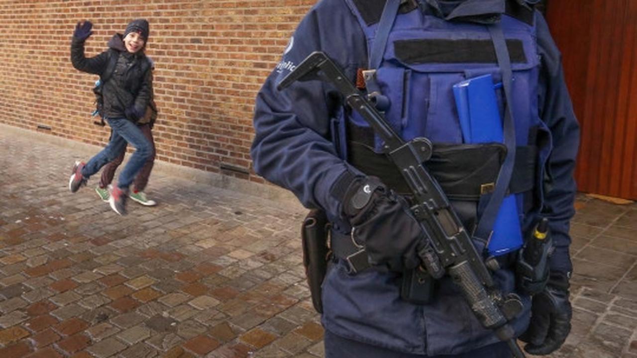 Waspada teror, sekolah di Belgia dijaga ketat polisi