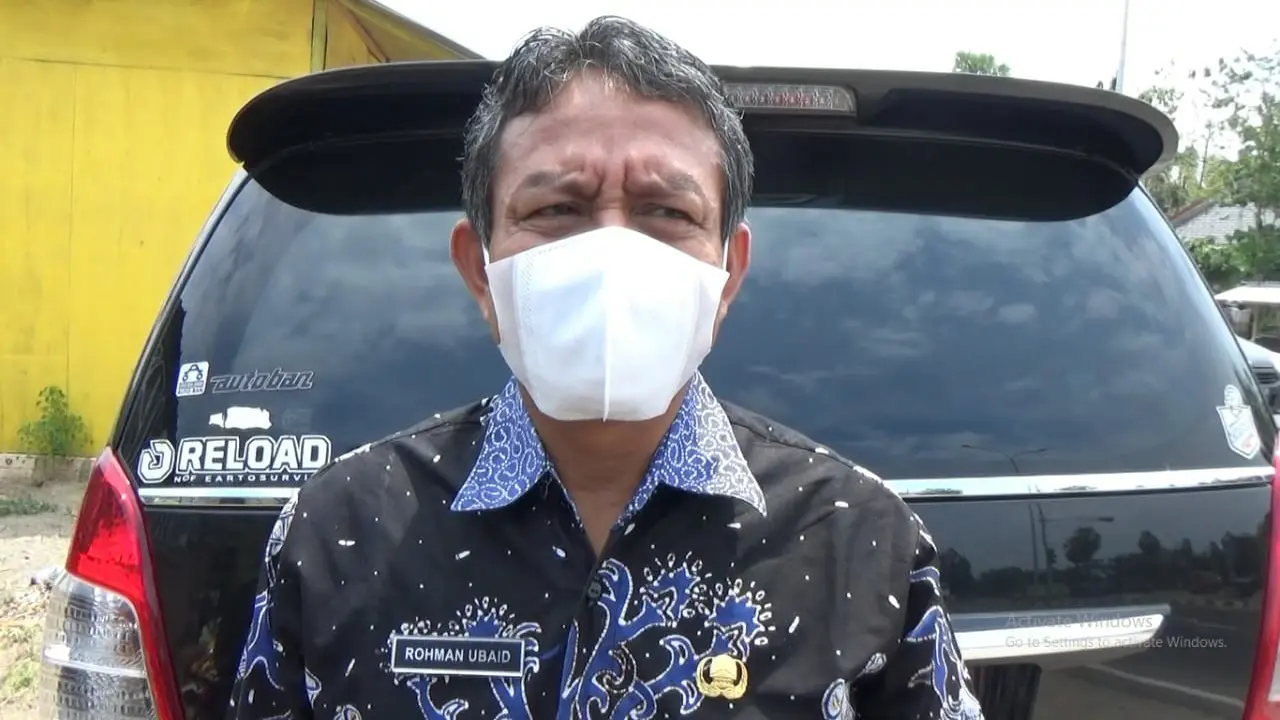 Kepala Dinas Kependudukan dan Pencatatan Sipil (Disdukcapil) Tuban Rohman Ubaid. (Ahmad Adirin/Liputan6.com)