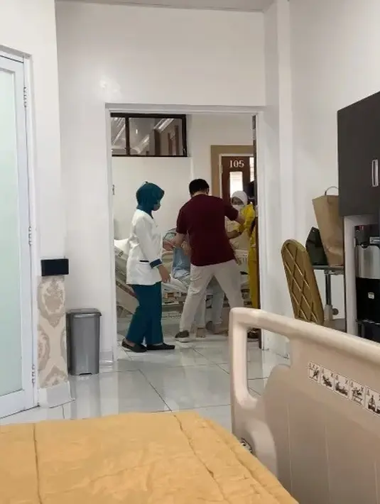 "Insya Allah kalo nggak ada halangan hari Kamis. Sekarang ini banyak tes, banyak puasa, jadi banyak yang dijalani," kata Aldila Jelita. [Instagram/dhila_bekti]