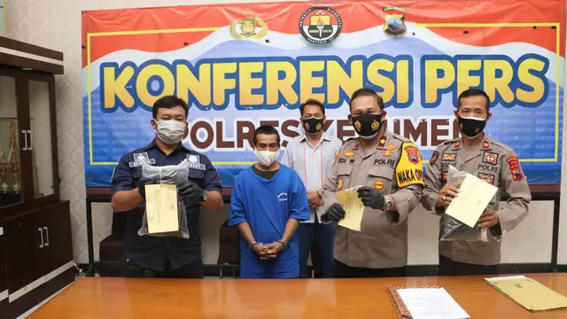Polisi menetapkan PR sebagai tersangka usai dia tega merudapaksa anak kandungnya. (Foto: Liputan6.com/Humas Polres Kebumen)