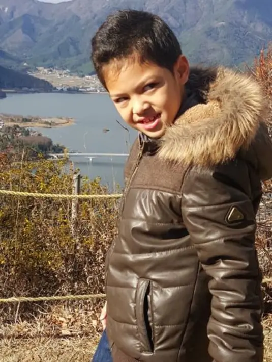 Angelina Sondakh dan Keanu Massaid (Instagram/keanu_massaid)