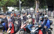 Mudik Gratis TNI AL, Ribuan Pemudik Tiba di Surabaya Naik KRI Banda Aceh-593