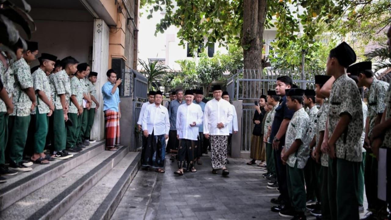 Anies mengatakan, di tempat bersejarah bagi kalangan Nahdliyin ini seperti pulang ke rumah.<br>