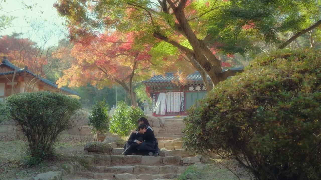 7. See You In My 19th Life disutradarai oleh Lee Na Jung yang juga mengarahkan drama Because This is My First Life.