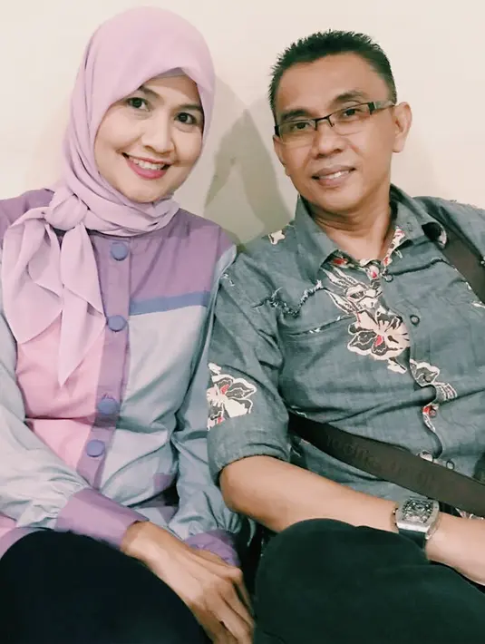 "Artinya, harus siap menemani pasangan dalam suka dan duka. Pernikahan itu dilakukan bukan karena gengsi, tapi ibadah," kata lelaki yang melejit namanya bersama grup lawak Empat Sekawan, yaitu Eman, Ginanjar, dan Qomar. (dok. Pribadi)