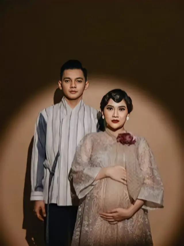 6 Potret Maternity Shoot Nella Kharisma, Romantis Ditemani Dory Harsa