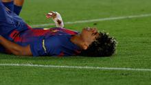 Lamine Yamal mengalami cedera dalam laga Barcelona vs Celta Vigo di Liga Spanyol 2025/2026, Kamis (23/4/2026). (AP Photo/Joan Monfort)