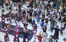 Ribuan peserta Indonesia Menari beraksi di Grand Indonesia