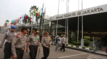 Kapolri Jenderal Badrodin Haiti menegaskan bahwa tidak ada larangan bagi pihak manapun untuk melakukan unjuk rasa.