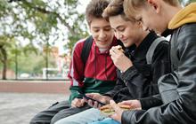 Daftar Negara yang Melarang Siswanya Bawa HP ke Sekolah