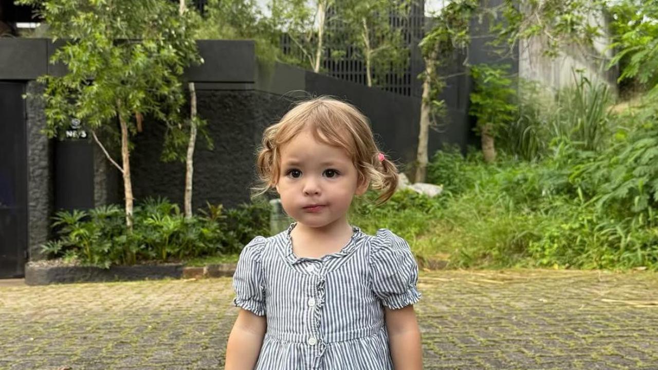 3 Potret Potret Imut Kamari, Anak Jennifer Coppen Tampil Menawan dengan Aura Noni-Noni Belanda