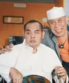 Mat Solar sejak lama tak terlihat lagi di layar kaca. Terakhir, ia terlihat dalam sinetron Tukang Bubur Naik Haji The Series tahun 2013 lalu. Berikut kondisi terkini pemeran yang mengawai karir dari tahun 1982 lewat film Perawan Rimba. [Youtube/Latief Sitepu Channel]