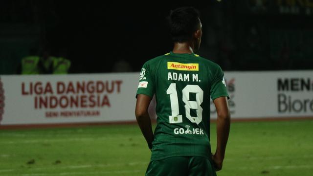 Adam Maulana, Gelandang Persebaya