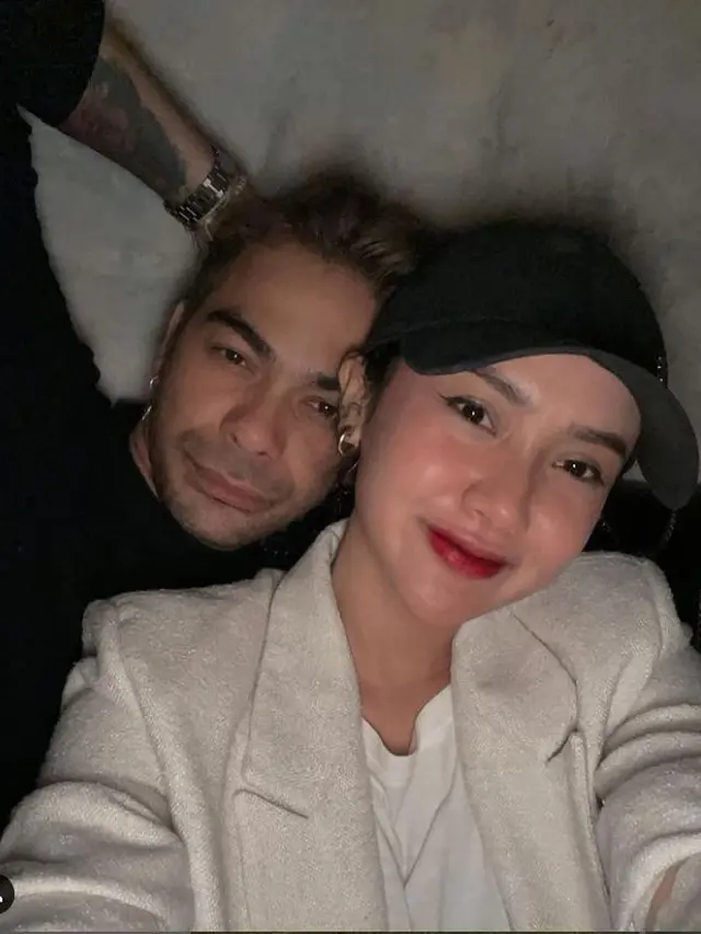Pernah Dikabarkan Dekat, Ini 6 Potret Persahabatan Cita Citata dan Kiki Rizky