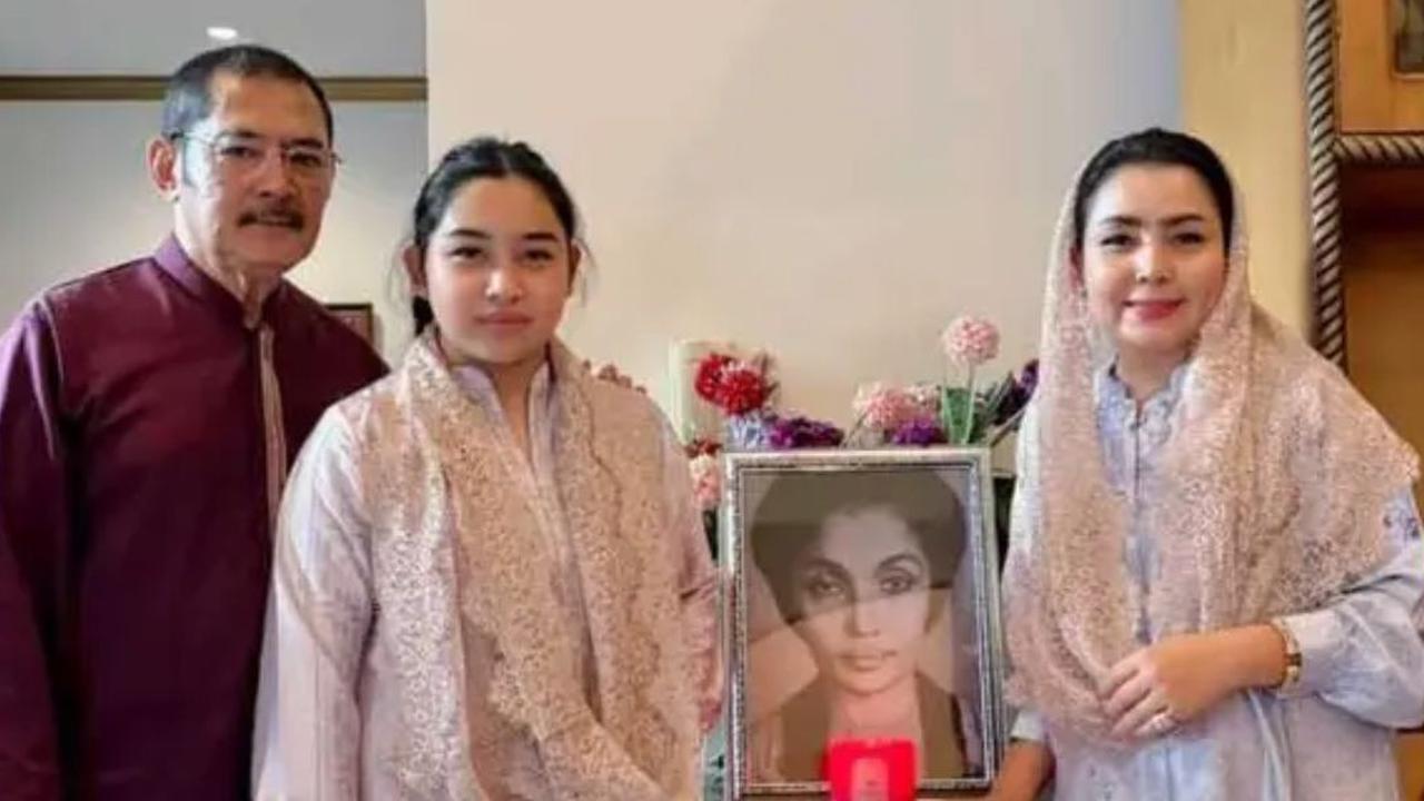 Mayang Sari dan Keluarga
