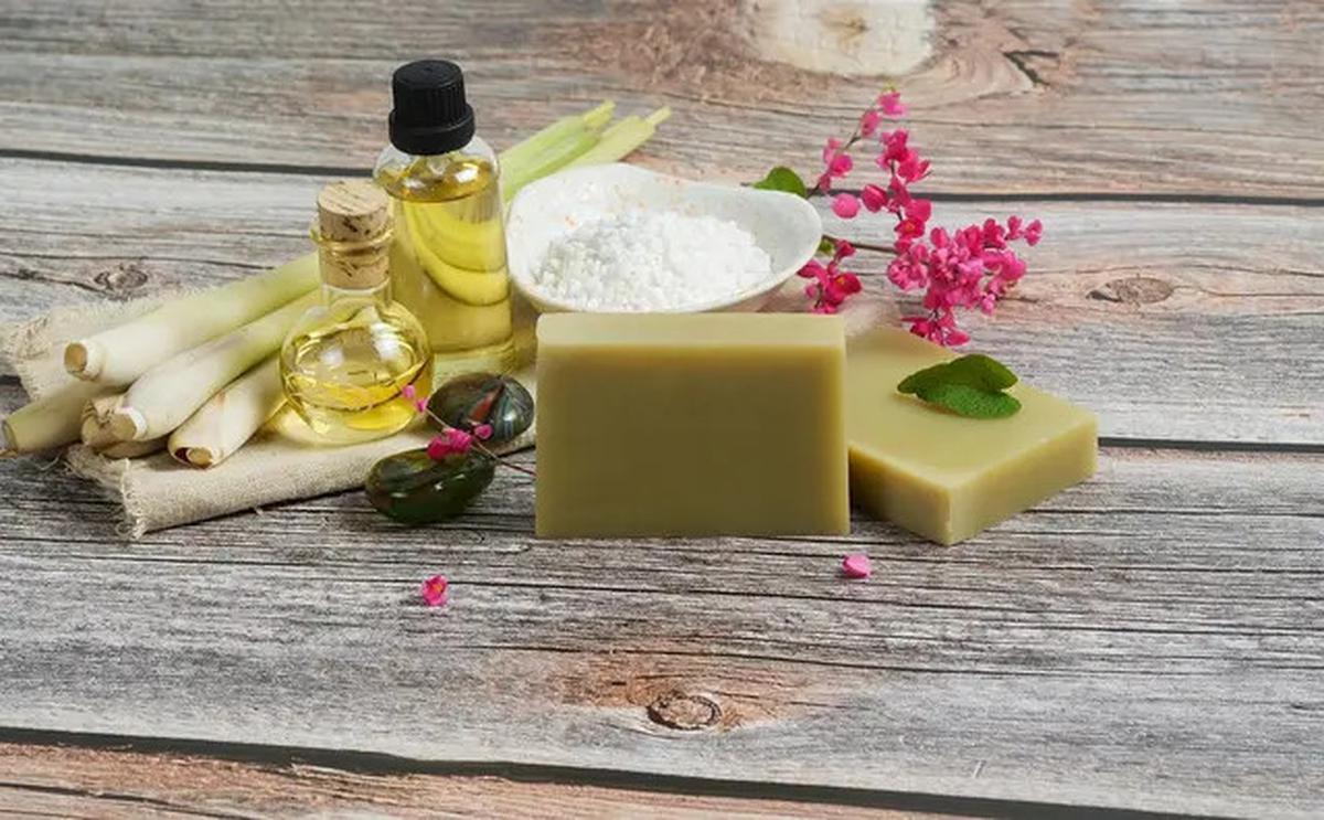 Cara Membuat Rebusan Serai, Solusi Alami Turunkan Kolesterol dan Darah Tinggi