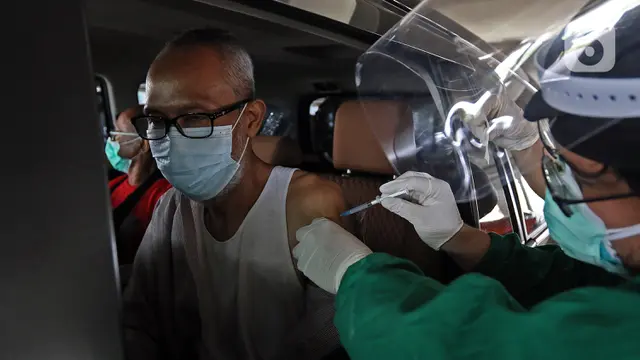 FOTO: Layanan Sentra Vaksinasi Indonesia Bangkit di RSUI Depok