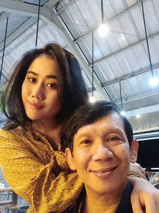 Potret Ginanjar dan Tiara yang Beda Usia 32 Tahun (sumber: instagram/tiaraamalia97)