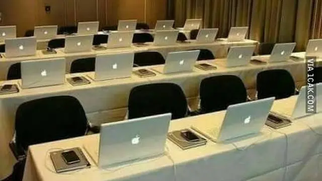 6 Potret Ruang Kelas Ini Unik Banget, Bikin Murid Geleng Kepala